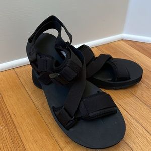 Alpine strap black sandals